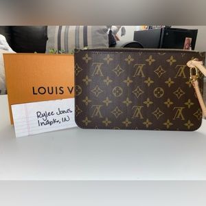 Louis Vuitton Neverfull Wristlet